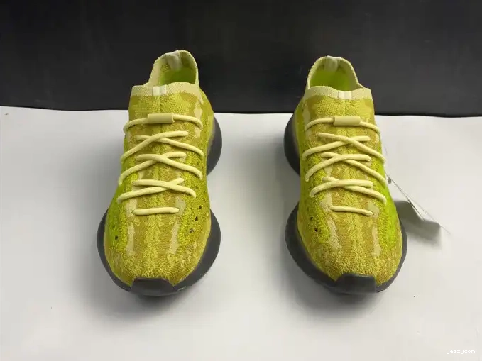 380 HYLTE GLOW ADIDAS FZ4990 YEEZY BOOST 0526
